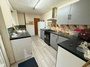 Kitchen- click for photo gallery
